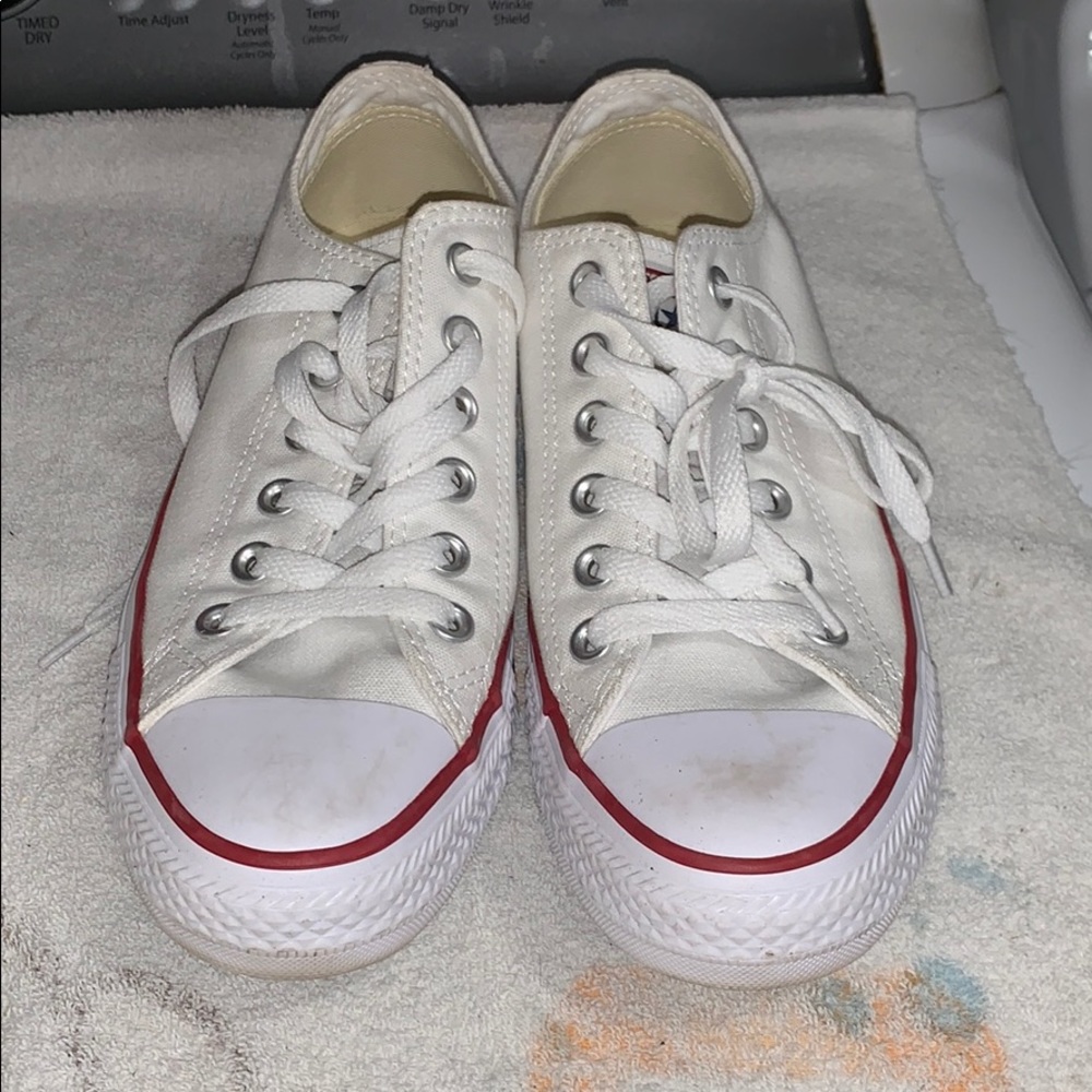 Low-Top Converse - Picture 3 of 4
